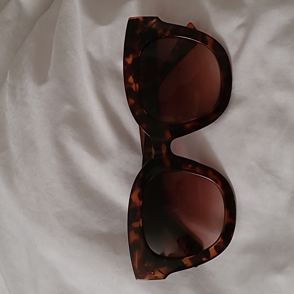 Gucci shades
